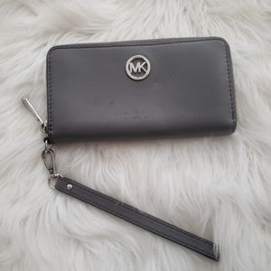 Michael Kors wristlet